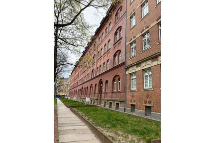 °Klarastr. DG-Wohnung mit Balkon in ruhiger Lage ° - Chemnitz Hilbersdorf