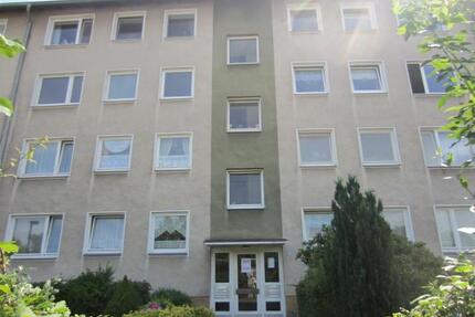 Moderne 3-Zimmer-Wohnung mit Einbauküche und Balkon - Schwarzenbek