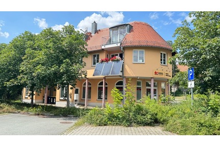 Mehrfamilienhaus mit 4 Wohnungen + 2 Gewerbeeinheiten - Großenhain