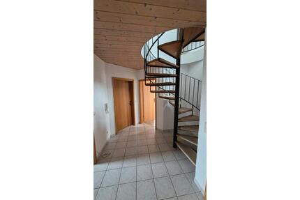 3-Zimmer-Wohnung mit Balkon in Edelsfeld