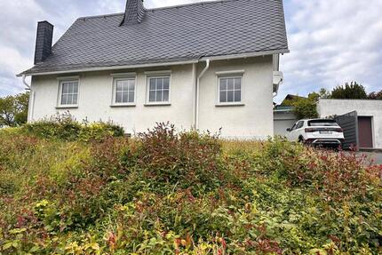 Zentrales, ruhiges Einfamilienhaus,mit Baugrundstück Nastätten