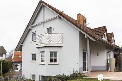 BERK Immobilien - Familienfreundliche Doppelhaushälfte mit Garten & großem Platzangebot - Hösbach