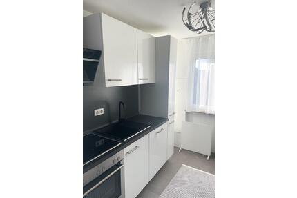 Helle 3-Zimmer Wohnung mit Balkon | zentrale Lage - Leonberg