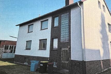 Mehrfamilienhaus - 220.000,00&nbsp;EUR Kaufpreis, ca.&nbsp; 230,00&nbsp;m&sup2; in Rosdorf (PLZ: 37124)