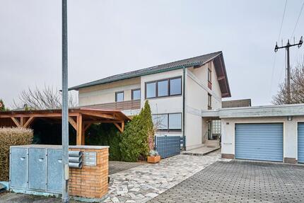 GROßZÜGIGE WOHNUNG MIT GARTEN IM STADTTEIL ITTLING - Straubing