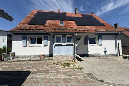 Haus zum Mieten in Burkardroth 800,00 € 100 m²