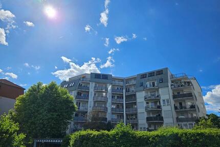 Sanierte 4Zi-Whg. mit 2Stellplätzen, 2Balkone, 2Bäder - Waiblingen