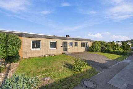 Haus zum Kaufen in Dormagen Delhoven 349.000,00 € 96.19 m² - Dormagen / Delhoven
