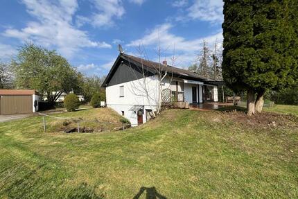 Freistehendes Einfamilienhaus mit großem Garten in Bruckberg - Essenbach