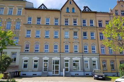 Sonnige 2-Zimmer-Wohnung mit Balkon in kernsaniertem Gründerzeithaus, Zentrumsnah in Chemnitz