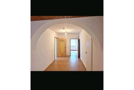 schöner Bungalow zu vermieten - 850,00&nbsp;EUR Kaltmiete, ca.&nbsp; 102,00&nbsp;m&sup2; in Lohra (PLZ: 35102)