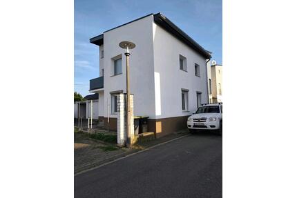 Eck Rheinhaus in Rheinbach - 270.000,00&nbsp;EUR Kaufpreis, ca.&nbsp; 85,00&nbsp;m&sup2; in Rheinbach (PLZ: 53359)