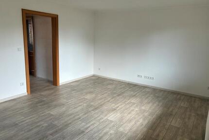 Moderne 1-Zimmer-Wohnung (42 m²) in Petersberg - mit Einbauküch