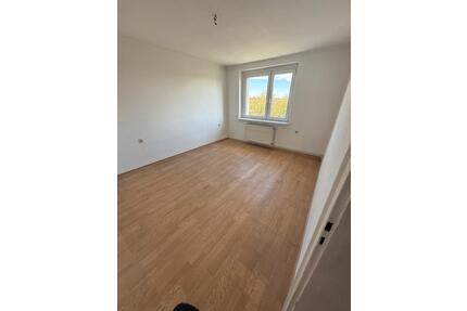 Schöne 2raumwohnung mit großem Balkon im Stadtteil Frohe Zukunft - Halle (Saale)