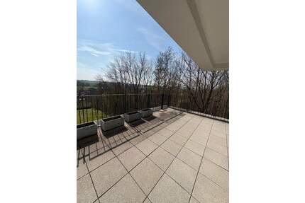 3-Zimmer-Wohnung mit großzügigem süd-west Balkon - 130 m² - Neuenbergterrassen - Fulda