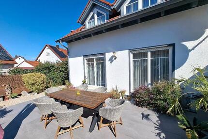Attraktive Doppelhaushälfte in Maxhütte-Haidhof , Haus