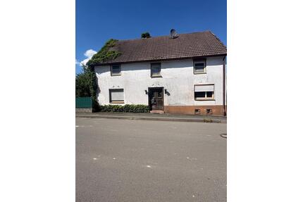 Einfamilienhaus - 25.000,00&nbsp;EUR Kaufpreis, ca.&nbsp; 146,00&nbsp;m&sup2; in Breuna (PLZ: 34479)