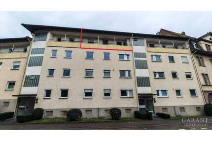 Hoch hinaus wohnen: Lichtdurchflutete Eigentumswohnung mit Panorama-Balkon in Pforzheim-Eutingen