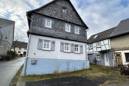 Einfamilienhaus mit zusätzlichem Ferienhaus und separatem Garten - flexibel nutzbar - Beltheim / Frankweiler