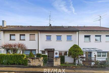 Reihenmittelhaus mit Garage und Garten: Mit Aussicht auf Weinberge - Kernen-Stetten
