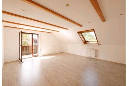 4 Zimmer Wohnung mit Südbalkon zu vermieten (Kaltmiete) - Sennfeld