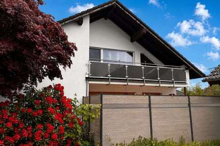 Haus zum Kaufen in Radevormwald 329.000,00 € 261.69 m²