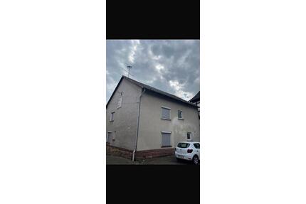 Haus zum Verkauf ohne Makler - 110.000,00&nbsp;EUR Kaufpreis, ca.&nbsp; 160,00&nbsp;m&sup2; in Neuental (PLZ: 34599)