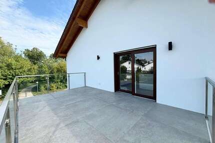 Wohnung zum Mieten in Dingolfing 1.680,00 € 149 m²