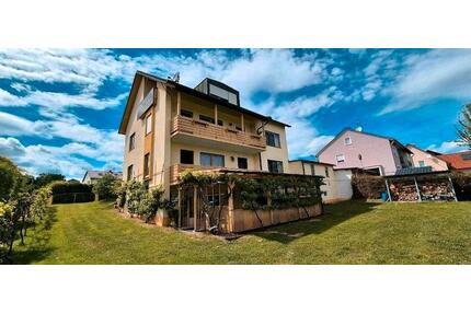 Dreifamilienhaus mit Weitblick - 889.000,00&nbsp;EUR Kaufpreis, ca.&nbsp; 229,00&nbsp;m&sup2; in Biberbach (PLZ: 86485)