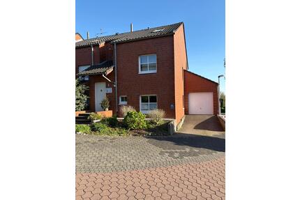 Reihenendhaus mit Garage u. Gewerbefläche - Fröndenberg (Ruhr)