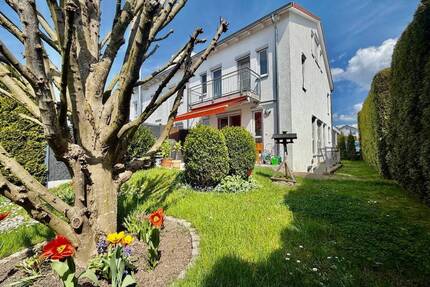 Helles und sonniges Reiheneckhaus mit großzügigem Platzangebot in gesuchter Lage von Erbach