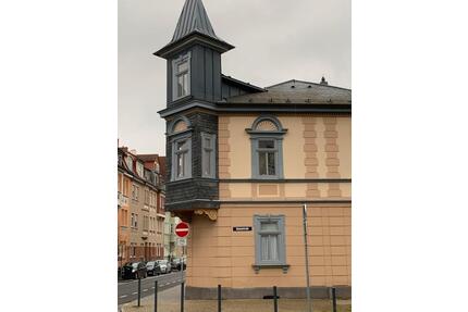 Außergewöhnliche Dachgeschosswohnung mit Turmzimmer im Denkmal - Ilmenau