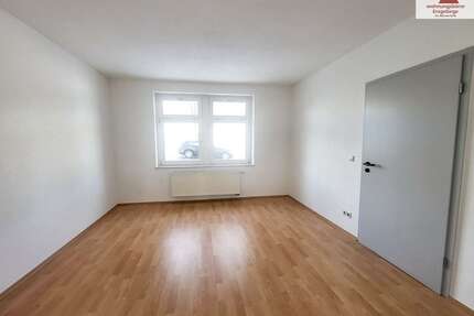 Wohnung zum Mieten in Borstendorf 250,00 € 52 m²