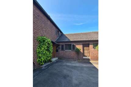 Haus zum Kaufen in Krefeld 350.000,00 € 80 m²