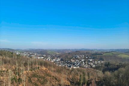 Ein- Zweifamilienhaus - 348.000,00&nbsp;EUR Kaufpreis, ca.&nbsp; 206,00&nbsp;m&sup2; in Morsbach (PLZ: 51597)