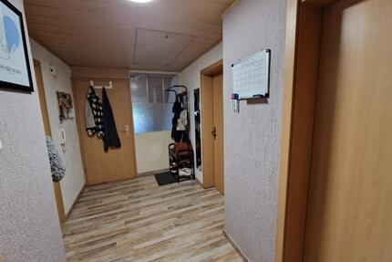 3-Zimmer-Wohnung mit ca. 75 m² und Stellplatz in Leun-Stockhausen