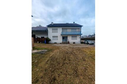 Haus mit großer Grünfläche - 1.500,00&nbsp;EUR Kaltmiete, ca.&nbsp; 180,00&nbsp;m&sup2; in Kühbach (PLZ: 86556)