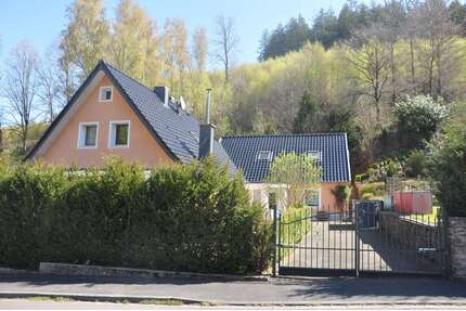 Haus zum Kaufen in Hellenthal 375.000,00 € 184 m²