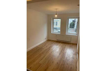 Besichtigung: Samstag, 11.04., 12 h, Schützenstraße 49b, Lübeck