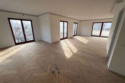 Wohnung zum Kaufen in Berlin 1.974.414,40 € 193.76 m²
