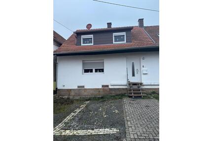 Großzügiges Haus zum Verkauf - 100.000,00&nbsp;EUR Kaufpreis, ca.&nbsp; 120,00&nbsp;m&sup2; in Pfeffelbach (PLZ: 66871)