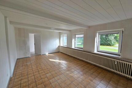 Mietwohnung im Haus mit Garten - 970,00&nbsp;EUR Kaltmiete, ca.&nbsp; 110,00&nbsp;m&sup2; in Husby (PLZ: 24975)