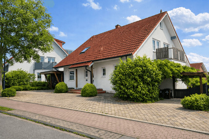Großes Familienhaus in naturnaher Wohnlage - helle Galerie, großer Garten und viel Platz zum Leben - Bad Emstal Sand