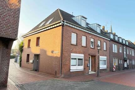 Haus zum Kaufen in Uedem 529.000,00 € 280 m²