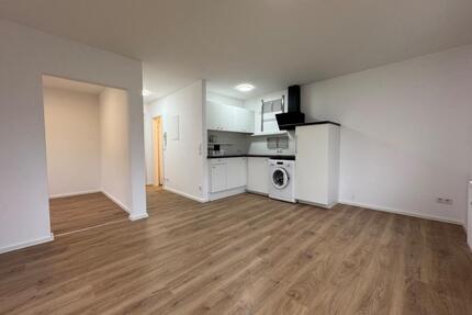 Top Lage Fürth: 1,5-Zimmer-Wohnung mit Balkon & Einbauküche