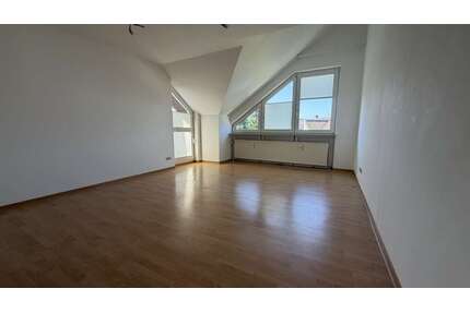 Wohnung zum Mieten in Dörfles-Esbach 550,00 € 74.67 m²