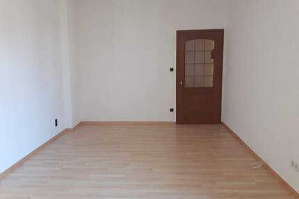 Schöne Altbauwohnung in einem 4 Parteienhaus (Durchgangszimmer) - Gladbeck Brauck