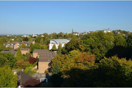 Helle 2-Zimmer Wohnung im 7. OG mit Balkon in Bensberg - Bergisch Gladbach Alt-Frankenforst