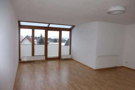 Wohnung zum Mieten in Hohenstein-Ernstthal 400,00 € 65 m²