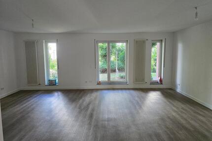3 ZKB mit neuer Einbauküche, neu renoviert, Garten, Terrasse - Saarbrücken Kieselhumes
